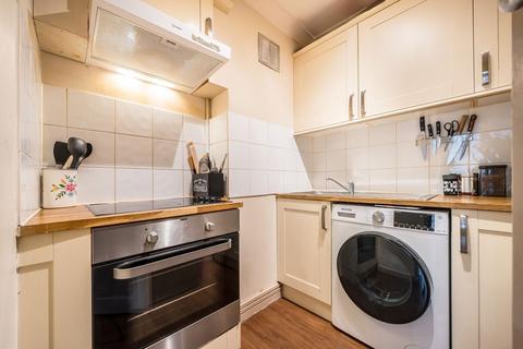 1 bedroom flat for sale, Cromwell Road, London SW5