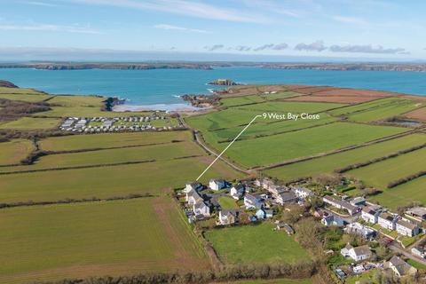 4 bedroom detached house for sale, West Bay Close, Pembroke SA71