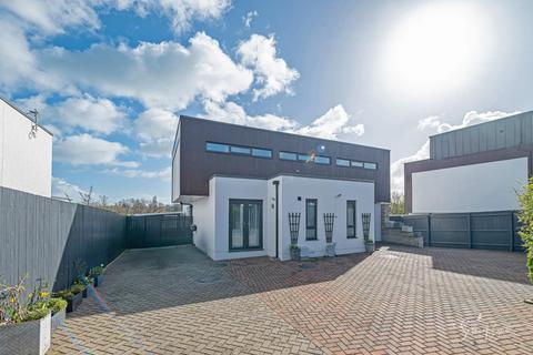 4 bedroom detached house for sale, Wishing Well Close, Ryde