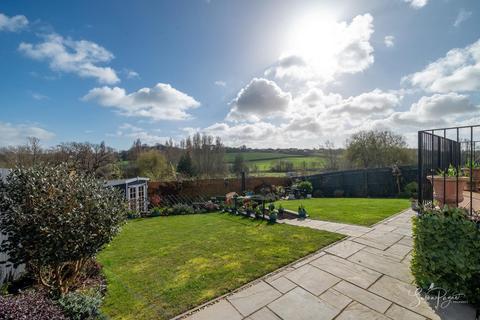 4 bedroom detached house for sale, Wishing Well Close, Ryde
