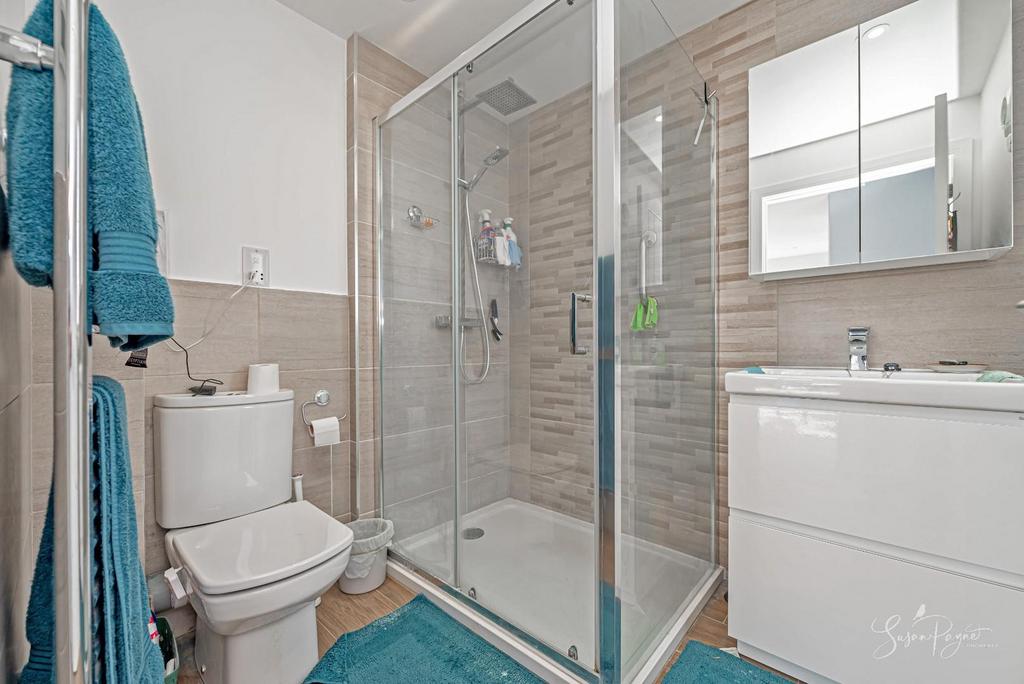 Bedroom One Ensuite