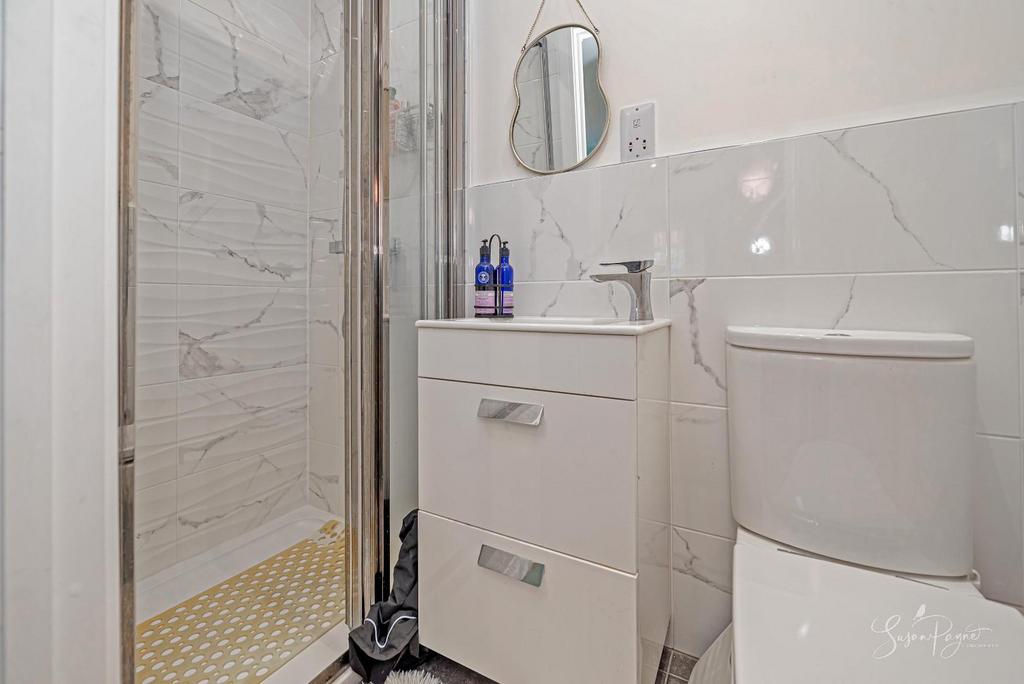 Bedroom Three Ensuite