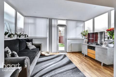 undefined, Renfrew Close, London