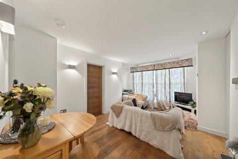 undefined, Hunter Road, Guildford