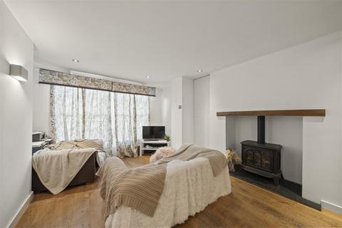 undefined, Hunter Road, Guildford