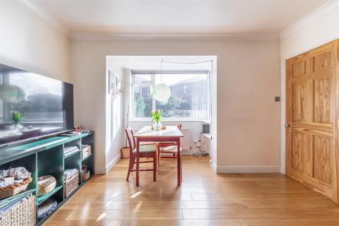 undefined, Rose Avenue, Nelson Village, NE23