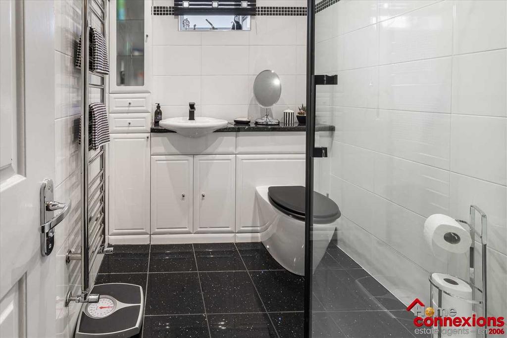 En-Suite (1)