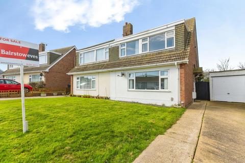 3 bedroom semi-detached house for sale - Pickers Way, Holland-on-Sea, Clacton-on-Sea, Essex, CO15