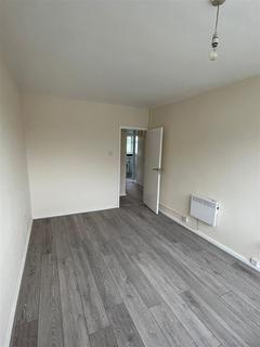2 bedroom flat to rent, Footscray High Street, Sidcup