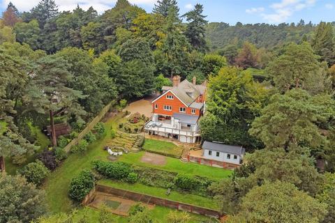 5 bedroom detached house for sale - Hindhead Road, Hindhead, GU26