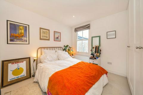 3 bedroom flat for sale, Greswell Street, London SW6