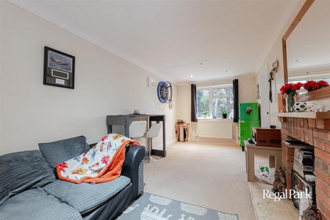 undefined, Myrtle Grove, Peterborough PE1