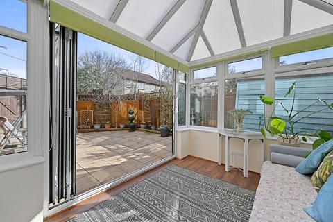 1 bedroom semi-detached house for sale, Rabournmead Drive, Northolt, UB5