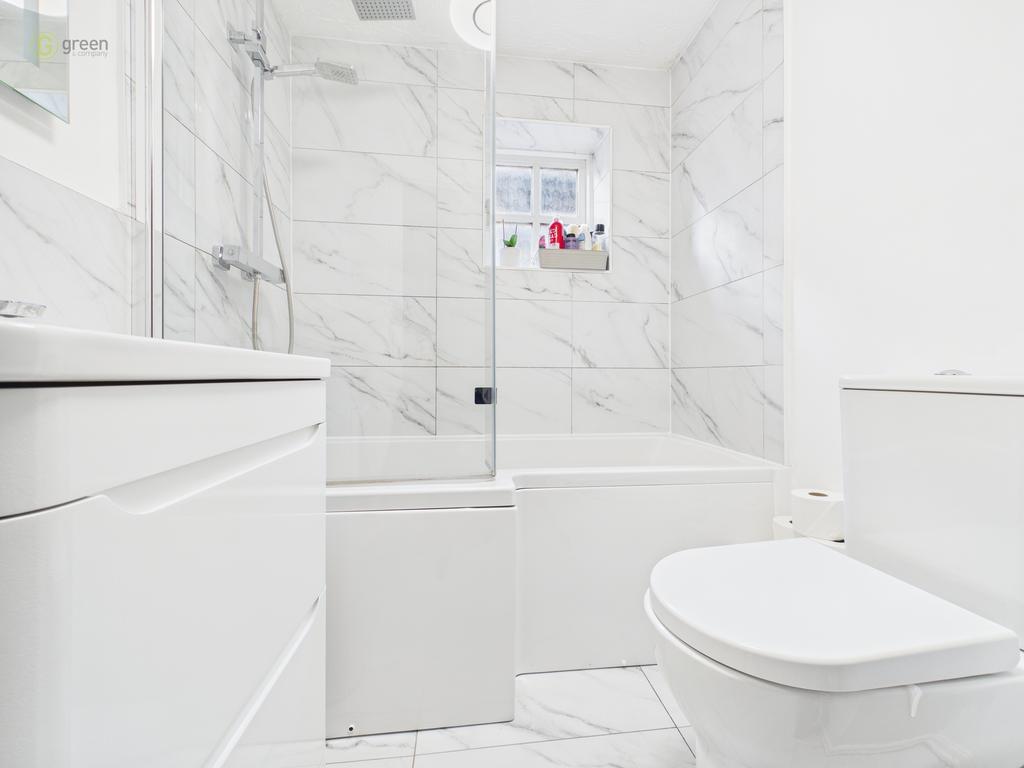 Cam01698g0pr0169still020