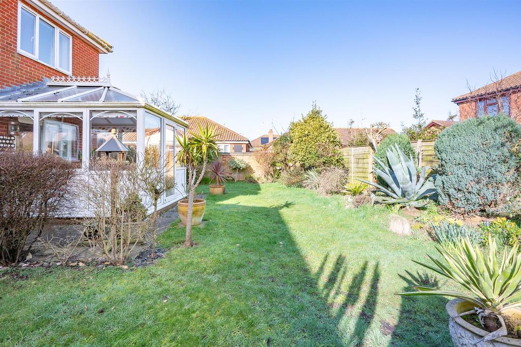 16 Lancaster Rose,Mundesley-6.jpg