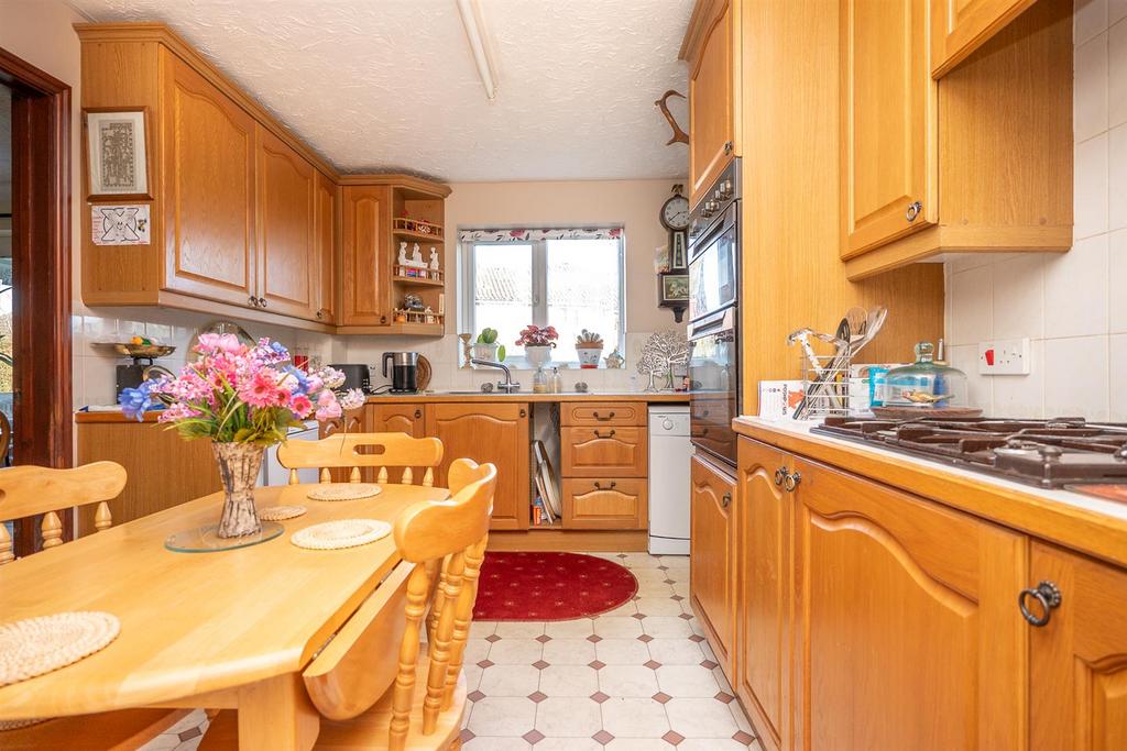 16 Lancaster Rose,Mundesley-27.jpg