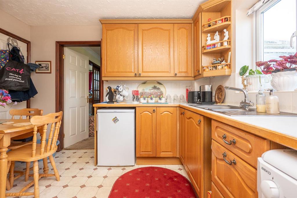 16 Lancaster Rose,Mundesley-25.jpg