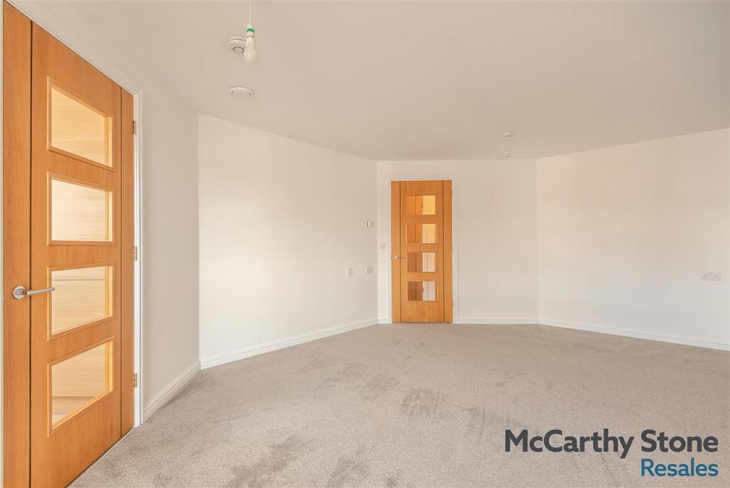 8681842-interior04.jpg