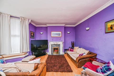 4 bedroom end of terrace house for sale, Wellington Avenue, Liverpool, Merseyside, L15