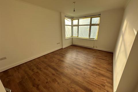 undefined, Highfield Avenue, London