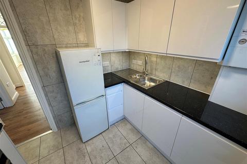 undefined, Highfield Avenue, London