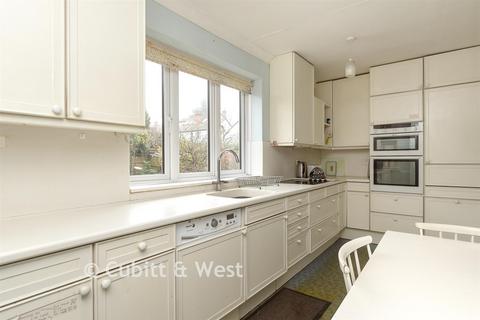 undefined, Deepdene Avenue Road, Dorking RH4