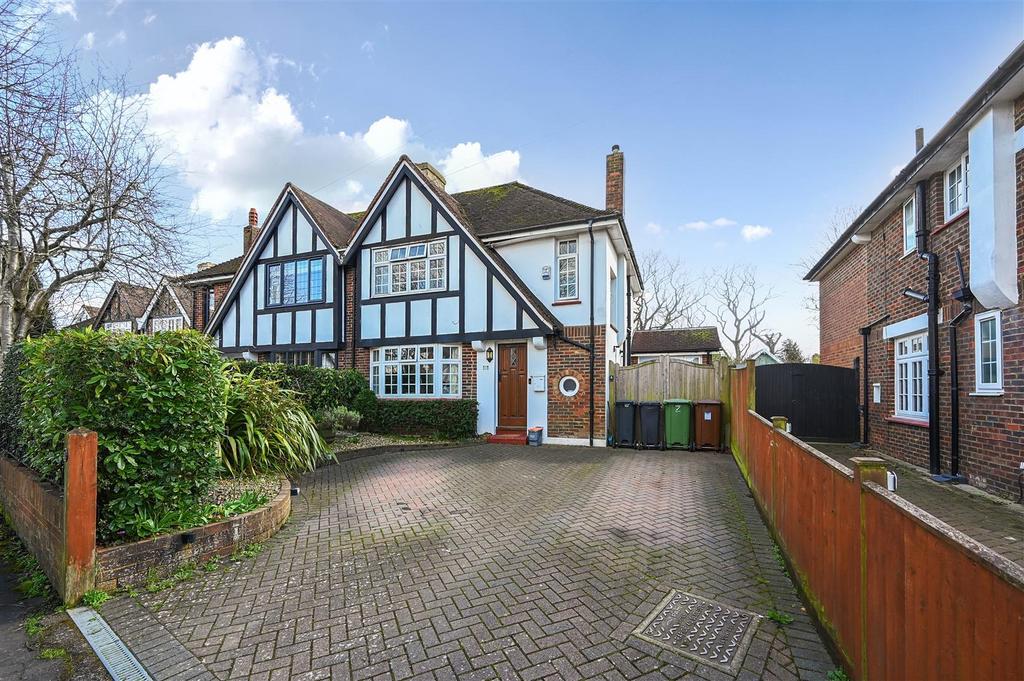 11 GLENLEIGH PARK ROAD - TN394 EH - PHOTOS (26).jpg