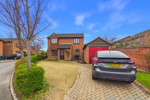 3 bedroom detached house for sale, Great Holm, Milton Keynes MK8