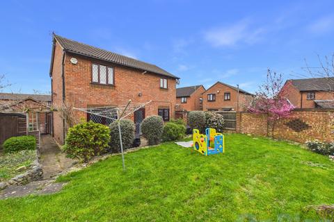 3 bedroom detached house for sale, Great Holm, Milton Keynes MK8