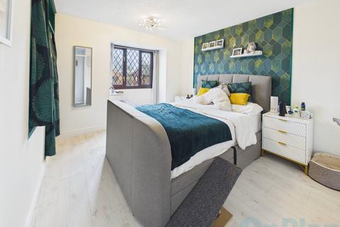 3 bedroom detached house for sale, Great Holm, Milton Keynes MK8