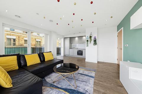 3 bedroom apartment for sale, Wray Avenue, London, E16