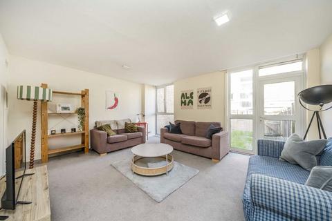 3 bedroom house for sale, Halston Close, London SW11
