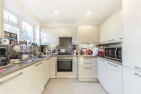 2 bedroom maisonette for sale, Lyme Farm Road, London SE12