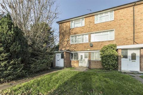 2 bedroom maisonette for sale, Lyme Farm Road, London SE12