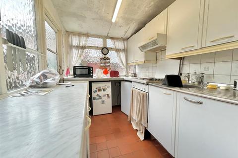 3 bedroom terraced house for sale, Milton Street, Leigh