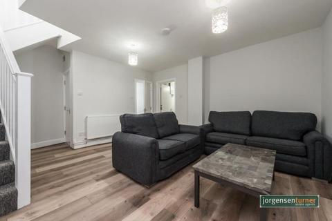2 bedroom flat to rent, Uxbridge Road, Shepherds Bush, W12