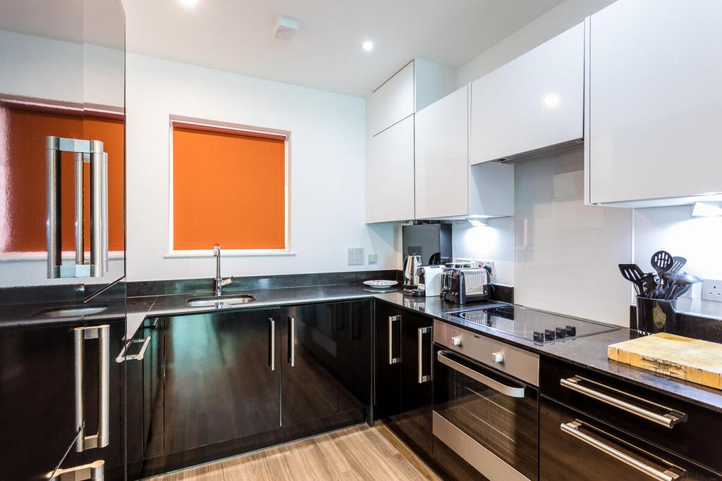 Flat 14, The Porter Building, 130 Spa Road, Bermon