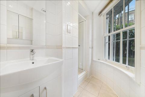 Studio to rent, 30 Pembridge Square, London W2