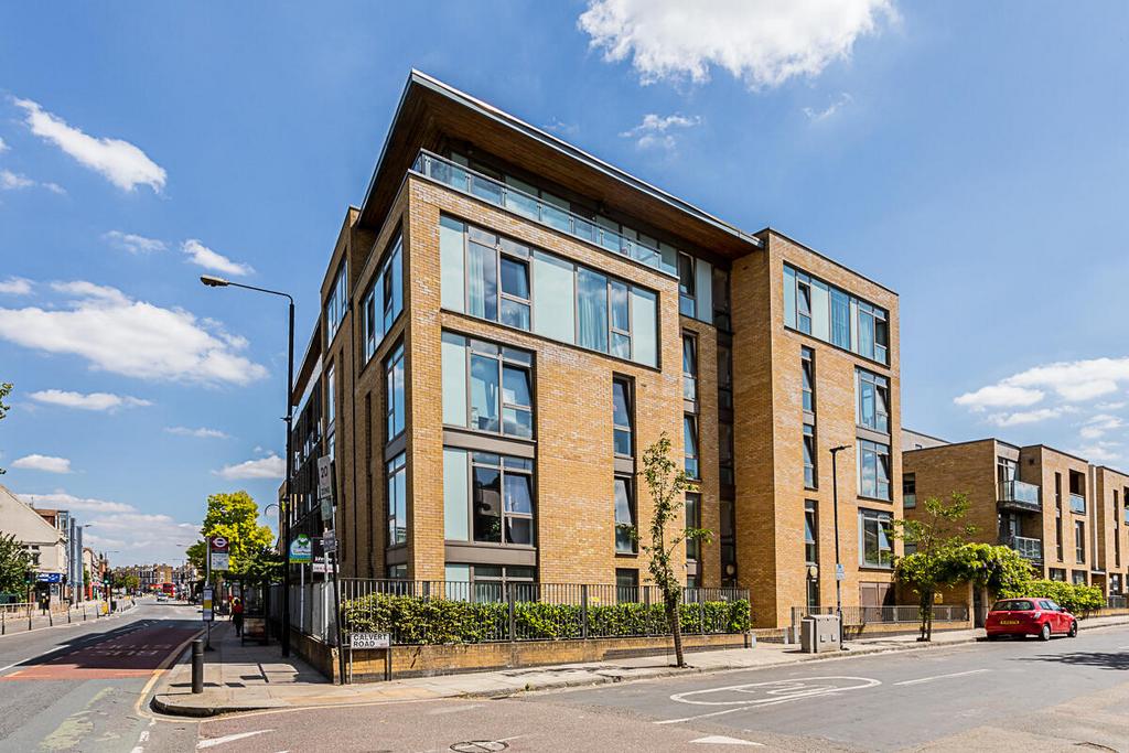 GIF- Flat 22 Sailacre House, Woolwich Road SE10 0 J