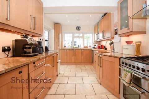 undefined, Bullwell Crescent, Cheshunt EN8