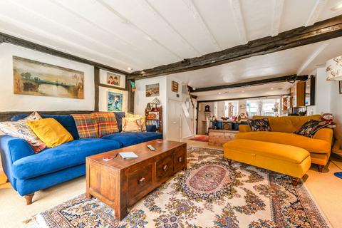 2 bedroom apartment for sale, North Street, Chichester, PO19