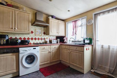 3 bedroom terraced house for sale, Hall Lane, London, E4