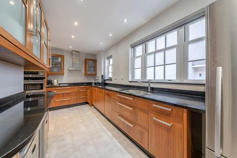 5 bedroom house to rent, Eaton Mews North London SW1X