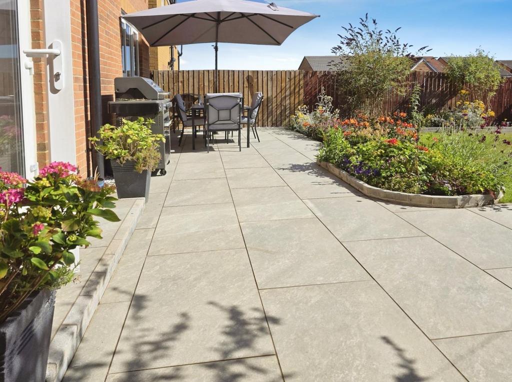 Dfac9b6e-Patio.jpg