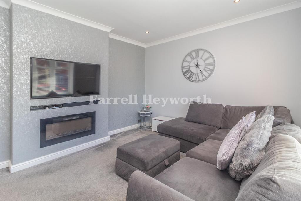 Lounge image 2