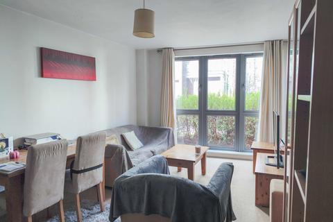 undefined, Worsdell Drive, Gateshead NE8