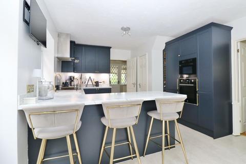 4 bedroom detached house for sale, Walker Gardens, Southampton SO30