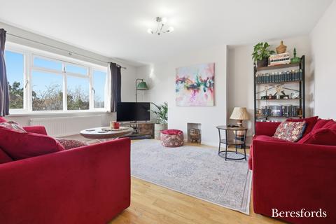 3 bedroom maisonette for sale, Gordon Road, Shenfield, CM15