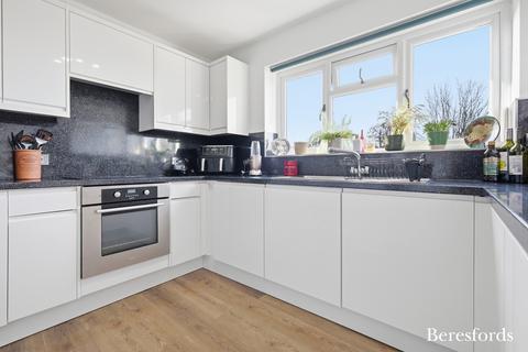 3 bedroom maisonette for sale, Gordon Road, Shenfield, CM15
