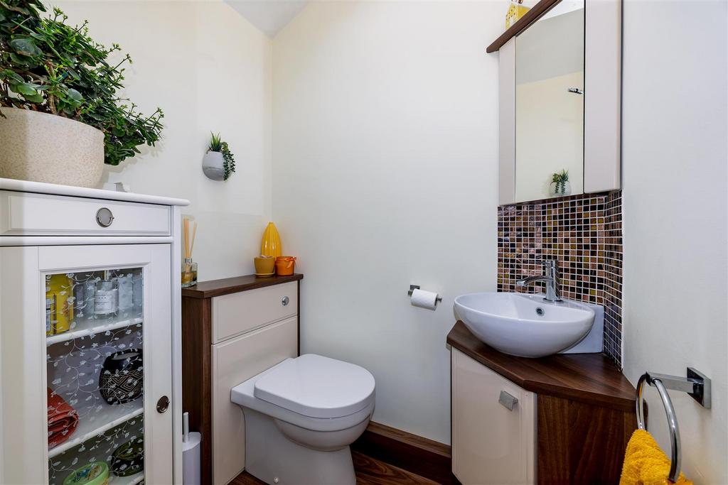 Downstairs toilet STPP1970-20260309-Dx O Deep PRIME